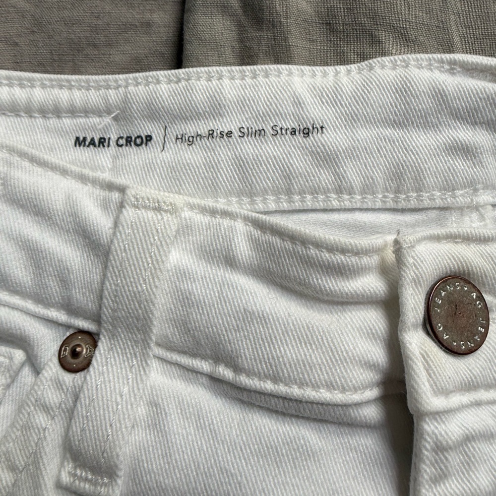 Ag Mari crop jeans . Size 29 . White . Like new !